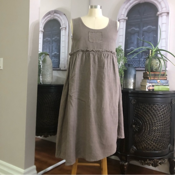 Talia Benson oversized Light brown 100% Linen dress
Made in Italy. Size medium - Picture 5 of 7